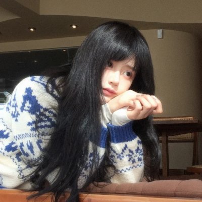 公园里的女孩